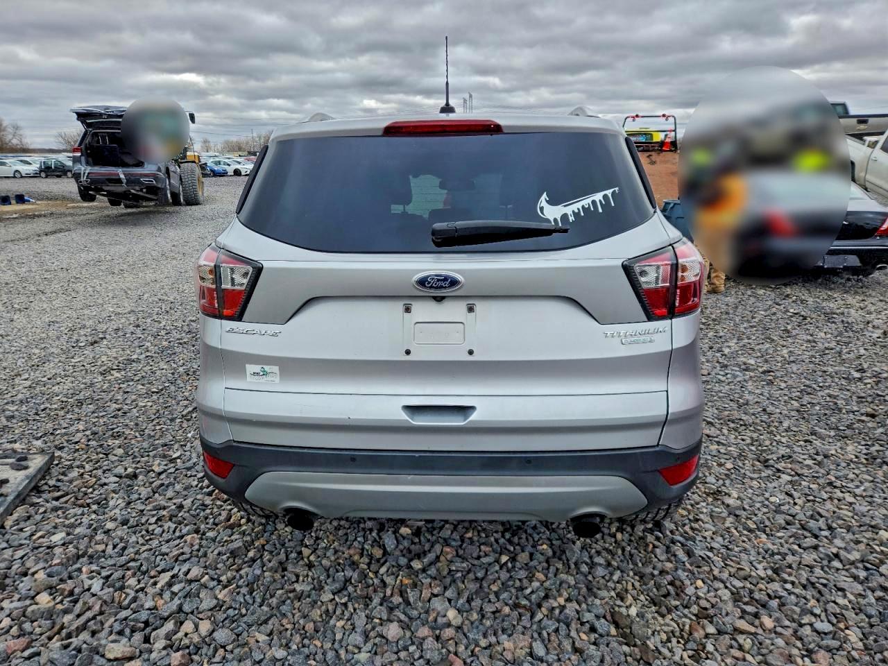 2017 FORD ESCAPE TITANIUM photo 11