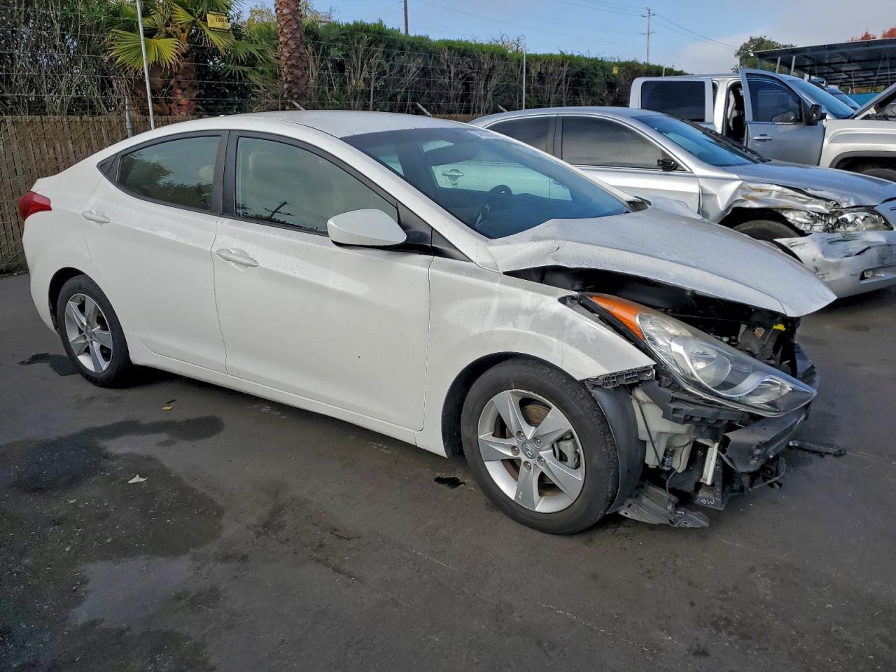 2013 HYUNDAI ELANTRA GLS photo 7