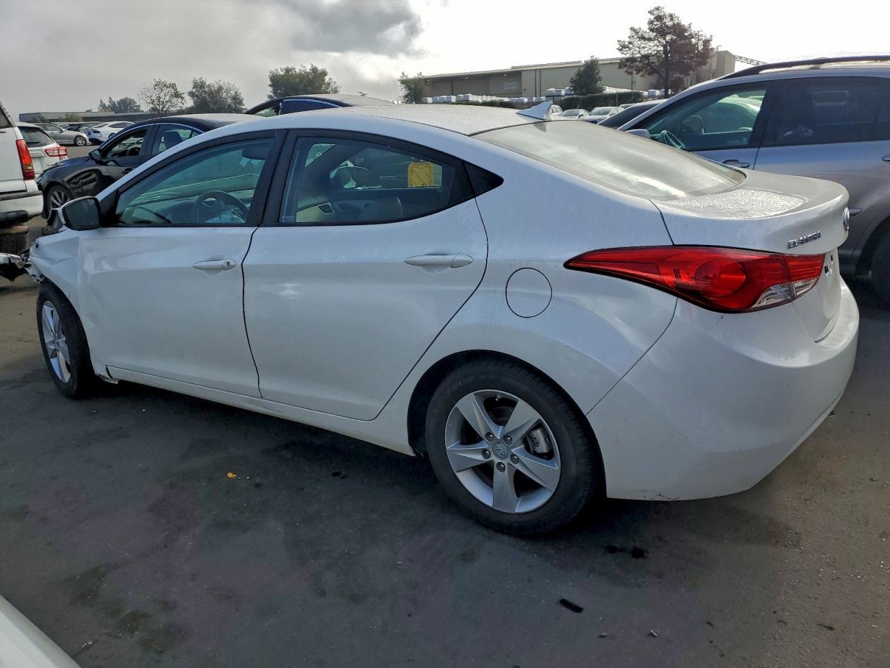 2013 HYUNDAI ELANTRA GLS photo 3