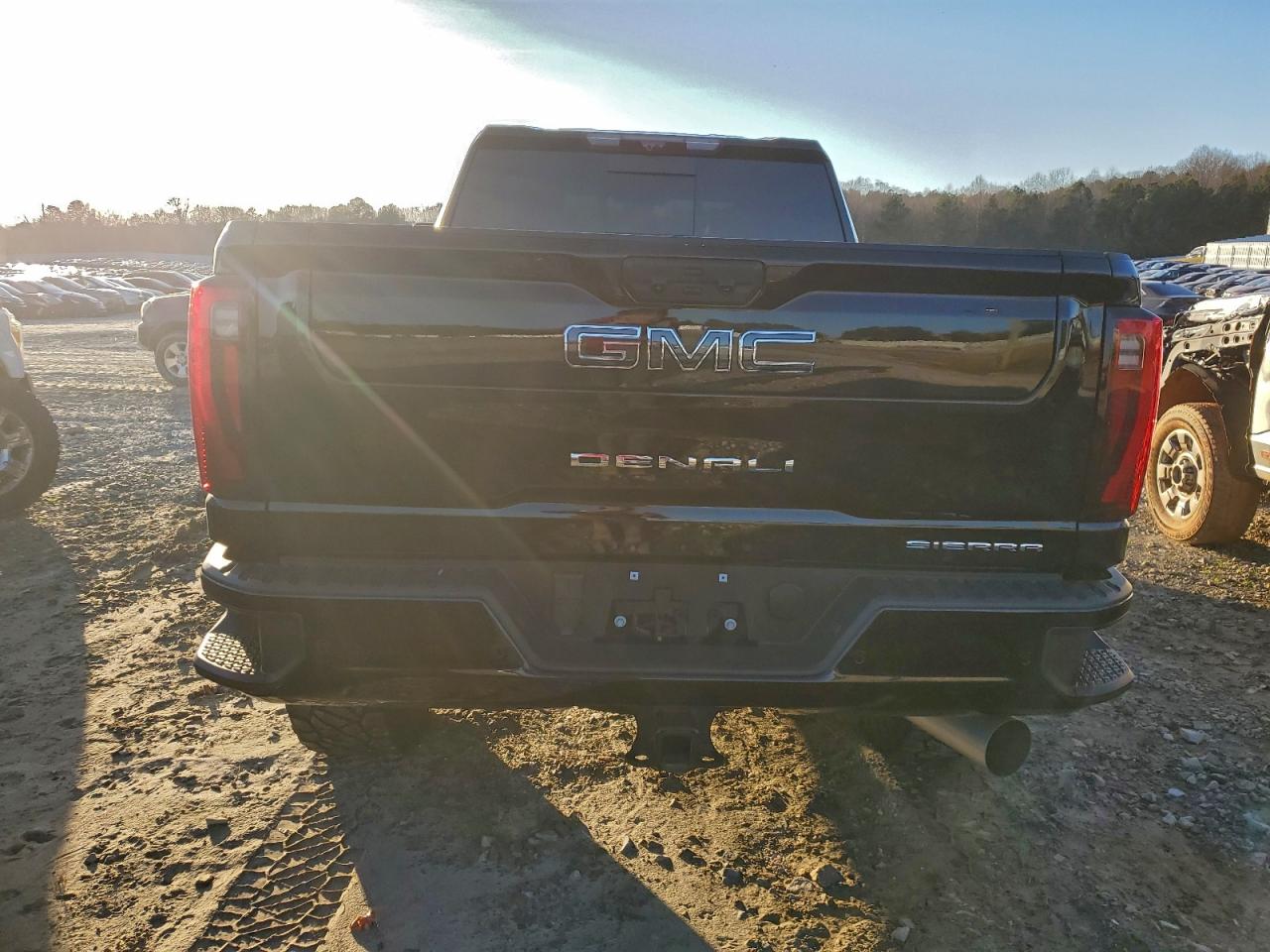 2025 GMC SIERRA K2500 DENALI ULTIMATE photo 11