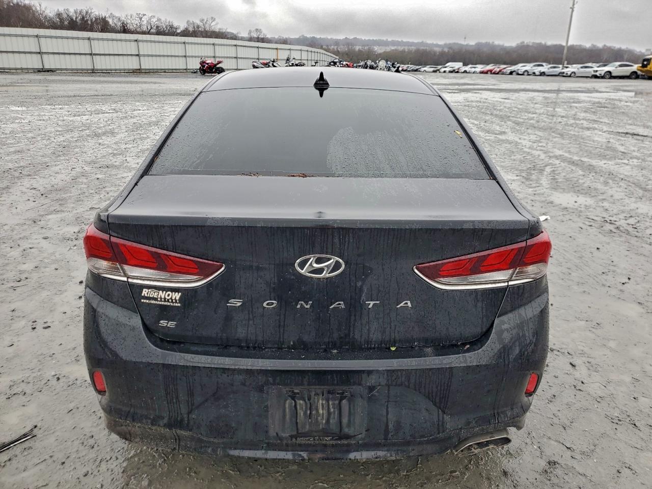2018 HYUNDAI SONATA SE photo 16