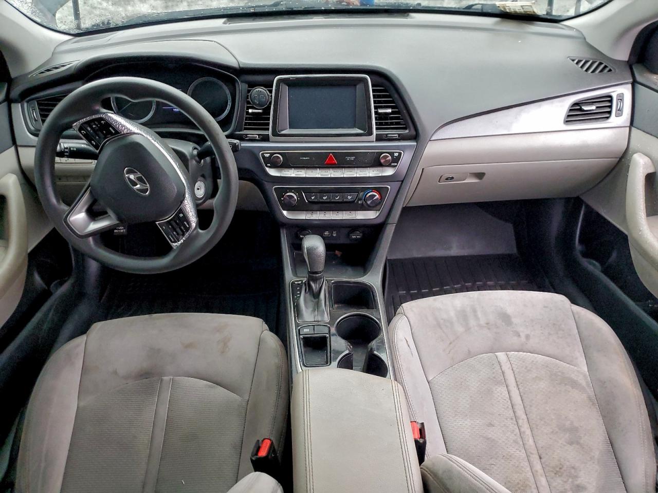2018 HYUNDAI SONATA SE photo 22