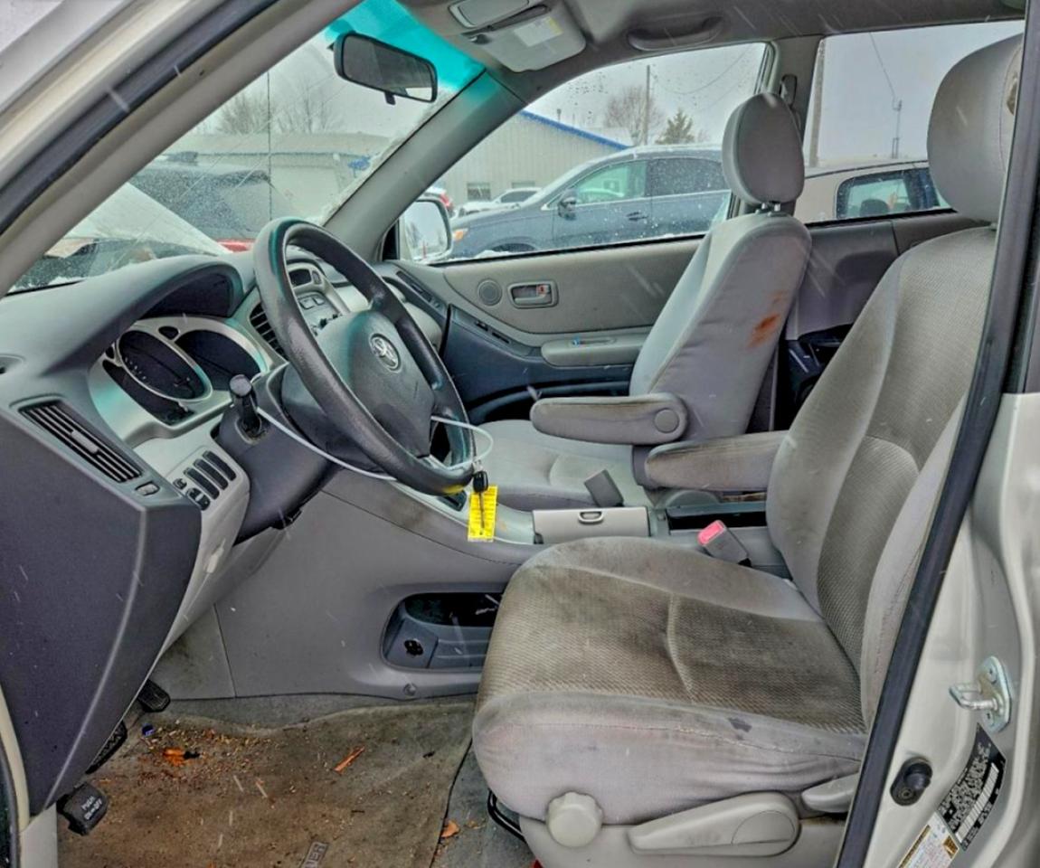 2005 TOYOTA HIGHLANDER photo 19