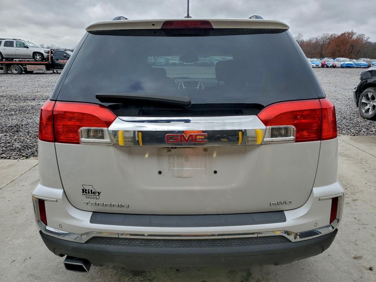 2017 GMC TERRAIN SLT photo 11