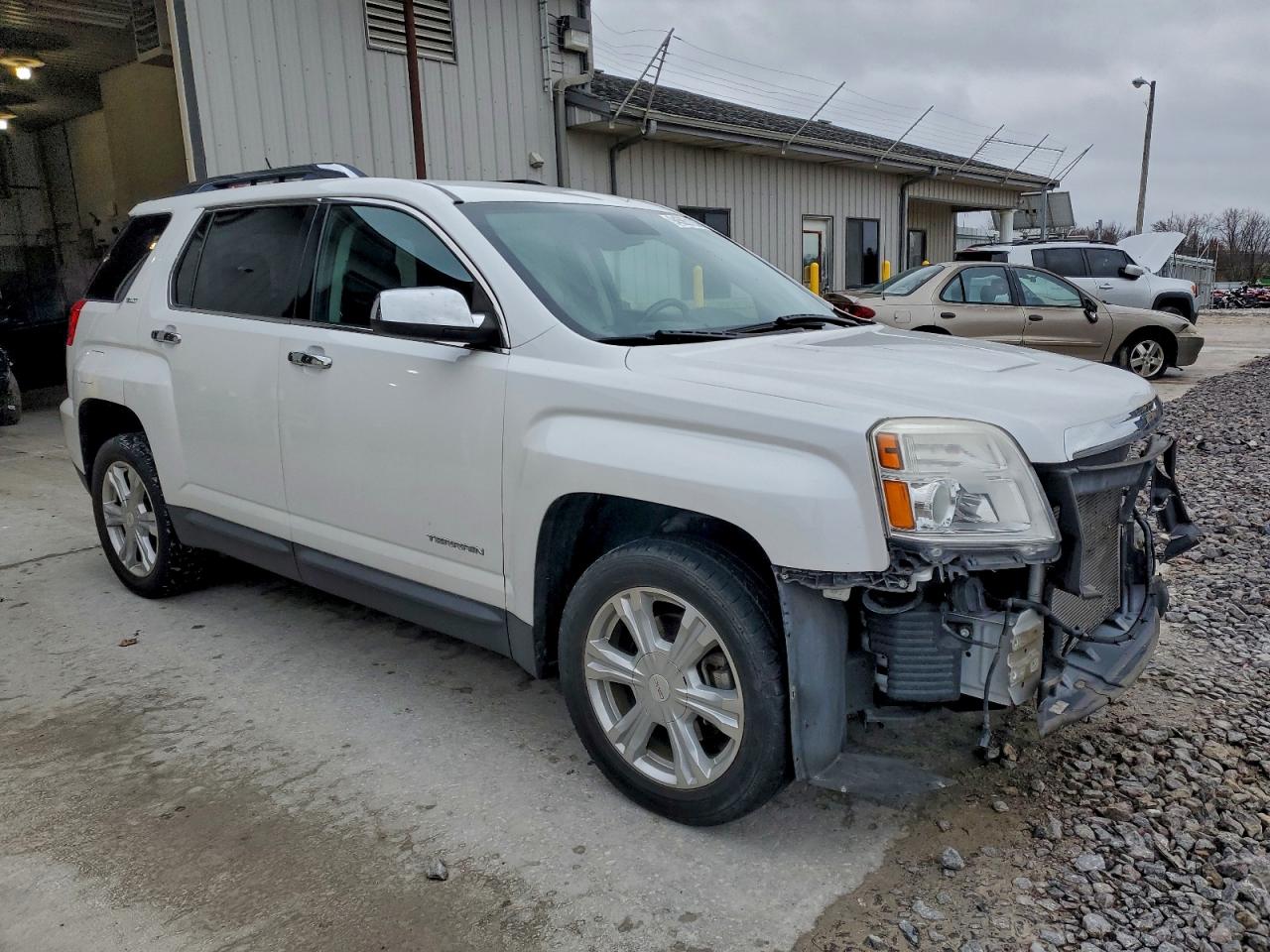2017 GMC TERRAIN SLT photo 7
