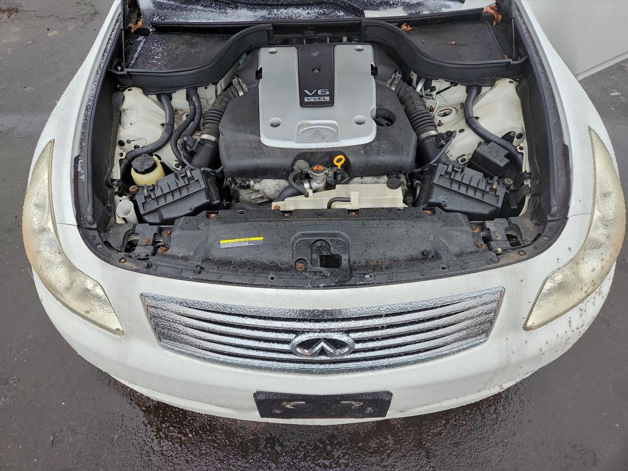 2009 INFINITI G37 photo 21