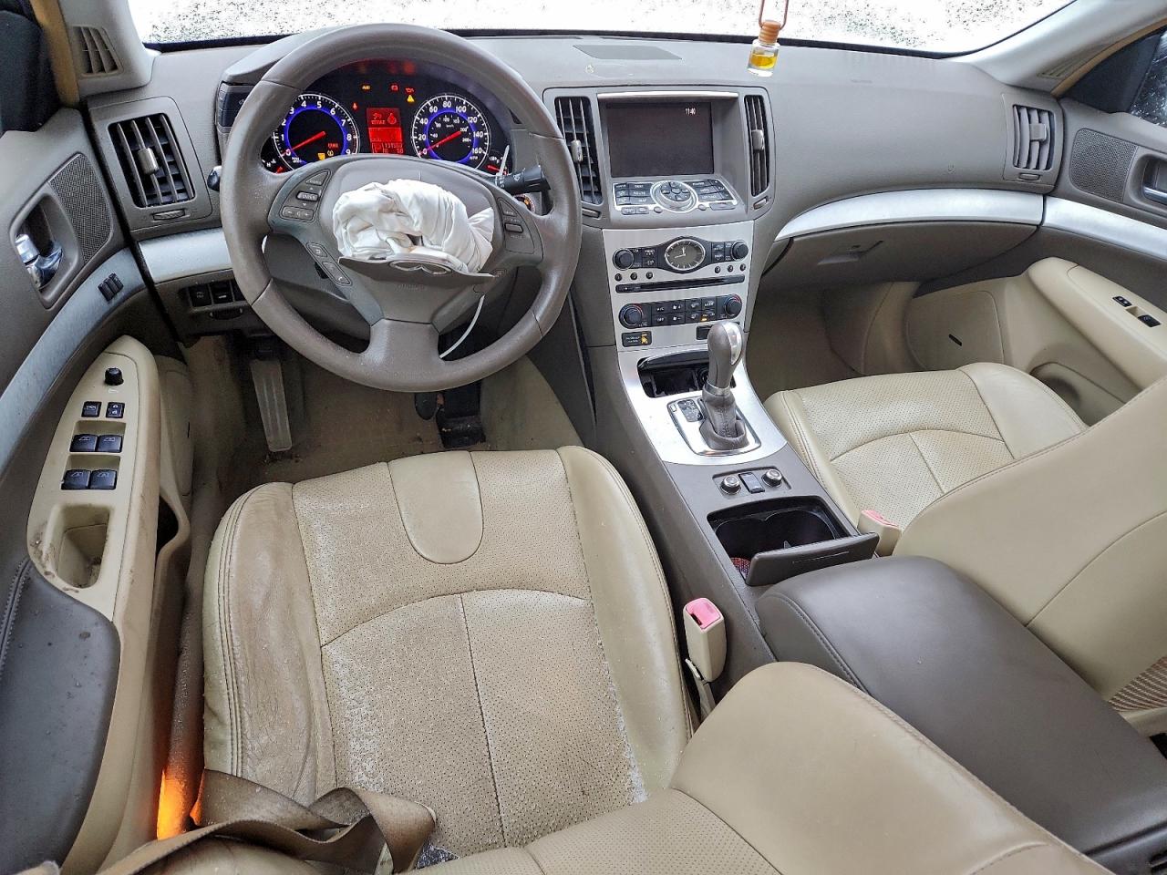2009 INFINITI G37 photo 15