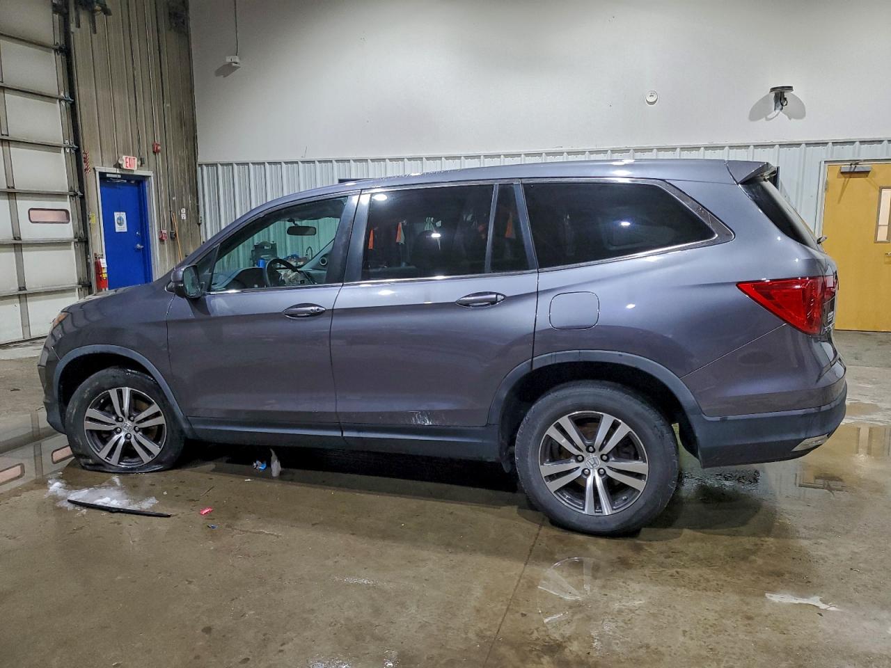 2016 HONDA PILOT EX photo 2