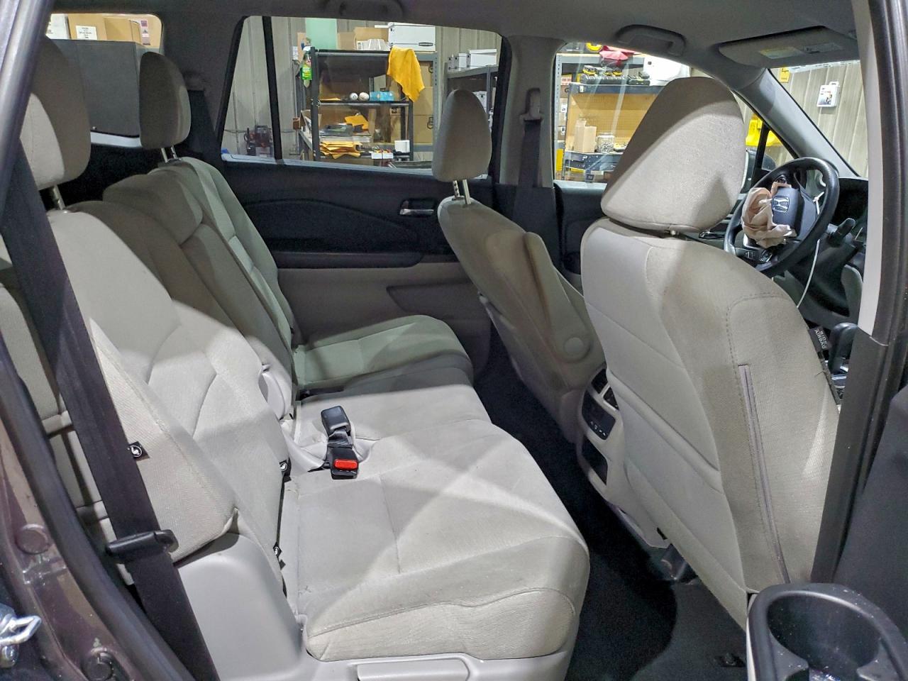 2016 HONDA PILOT EX photo 11