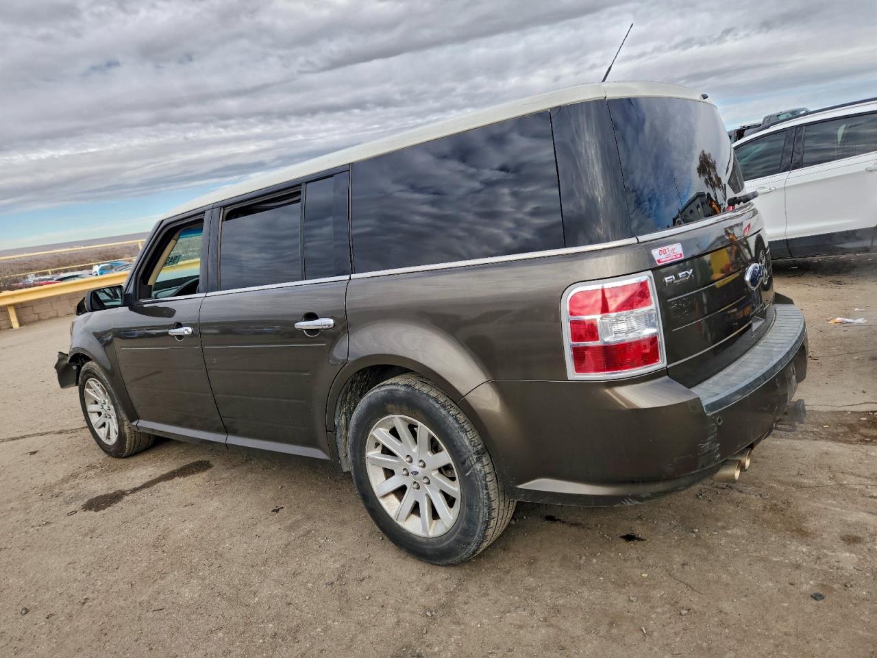 2011 FORD FLEX SEL photo 2