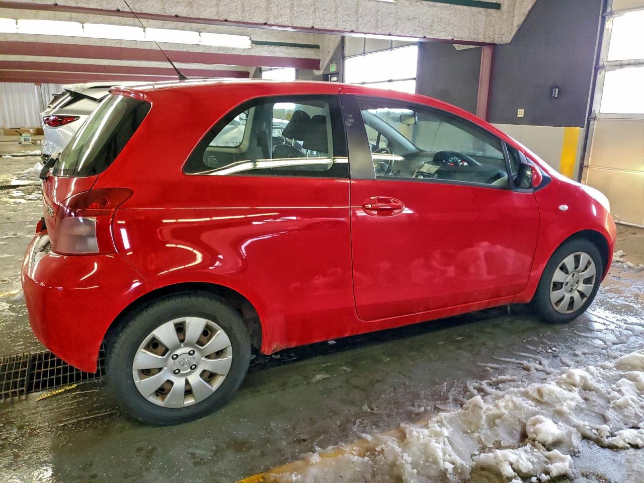 2008 TOYOTA YARIS photo 3