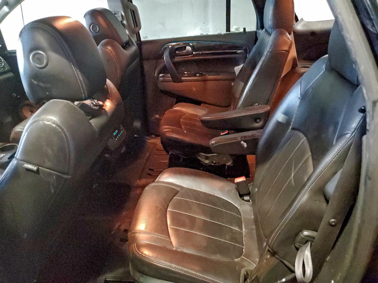 2016 BUICK ENCLAVE photo 28