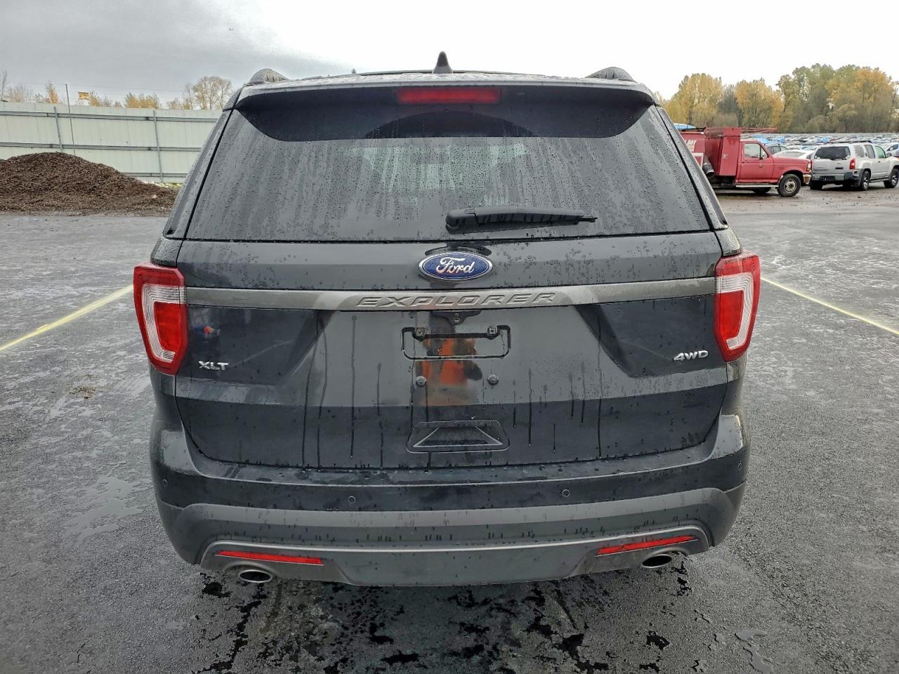 2017 FORD EXPLORER XLT photo 6