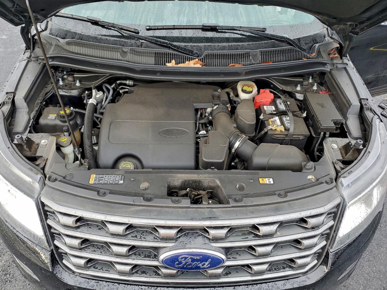 2017 FORD EXPLORER XLT photo 12