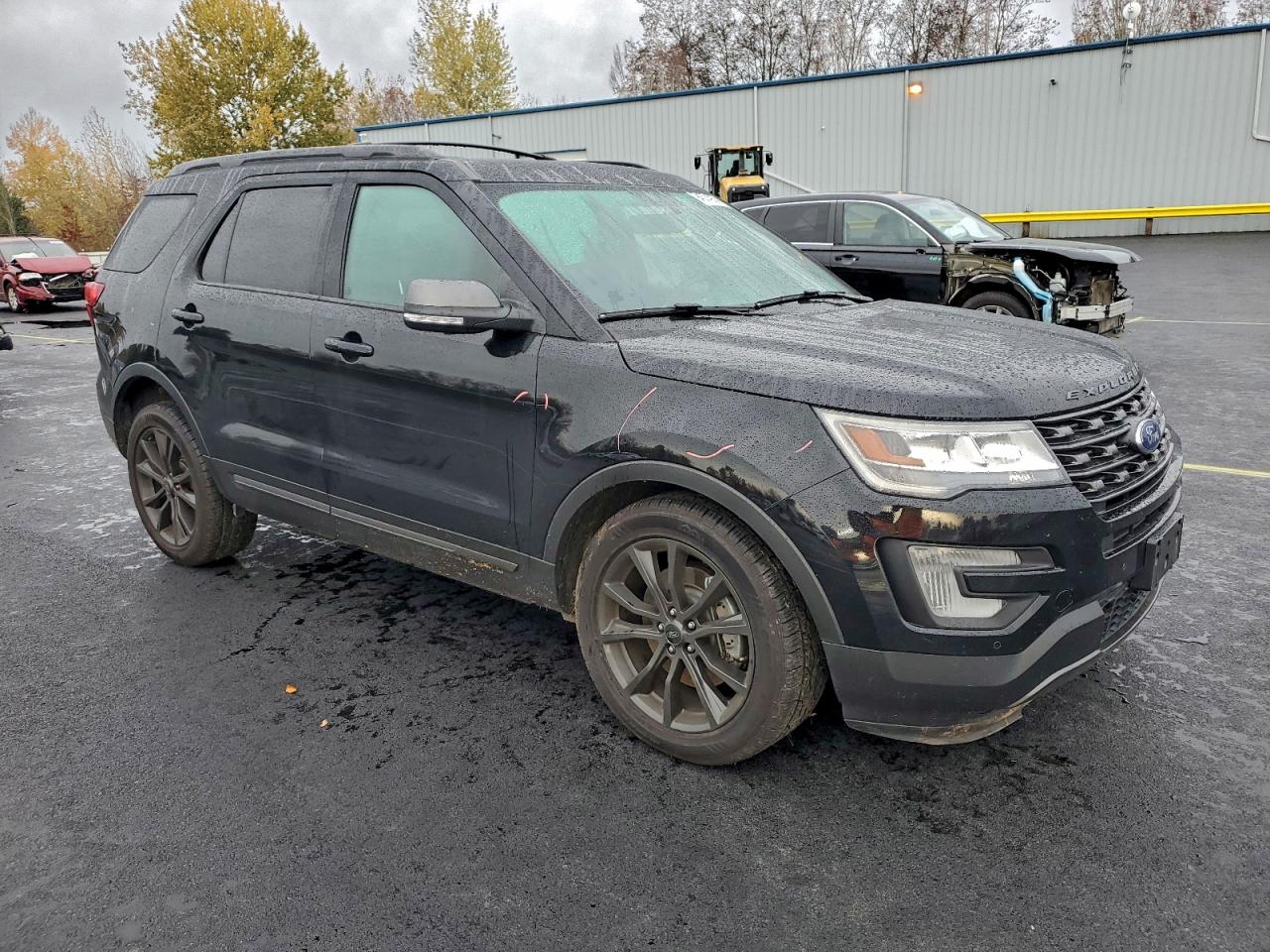 2017 FORD EXPLORER XLT photo 4
