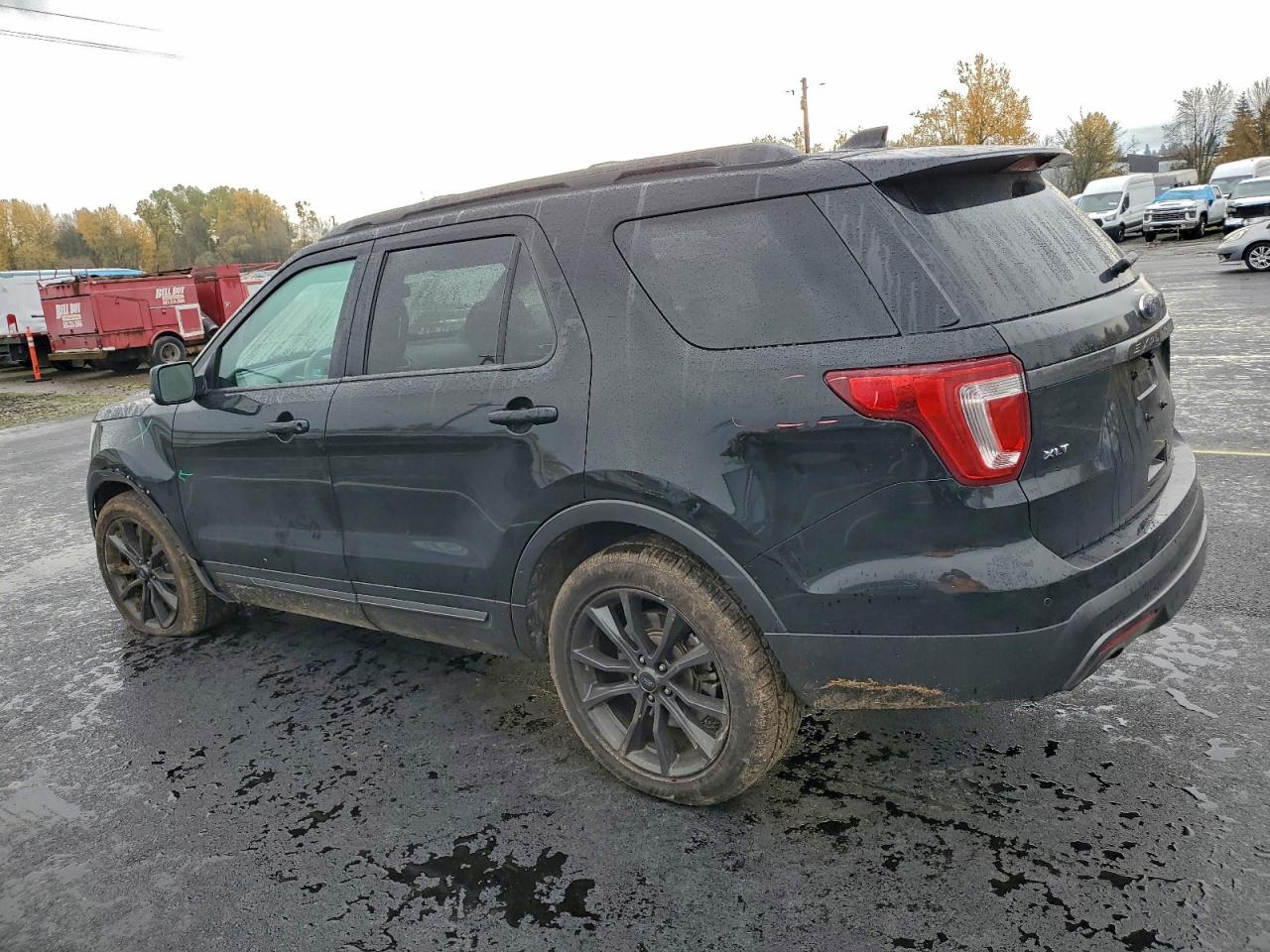2017 FORD EXPLORER XLT photo 2