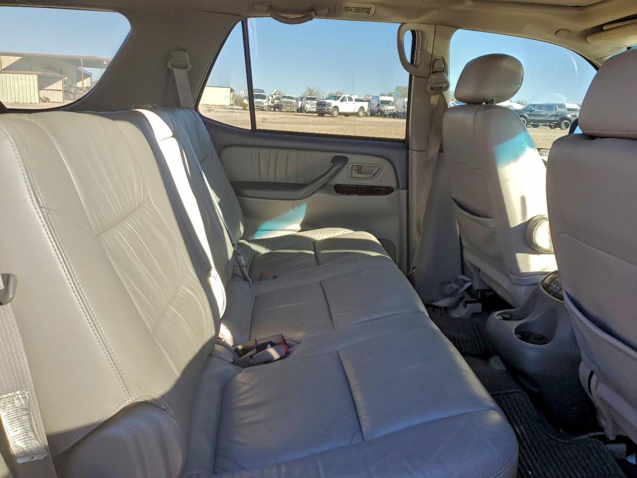2004 TOYOTA SEQUOIA LIMITED photo 19