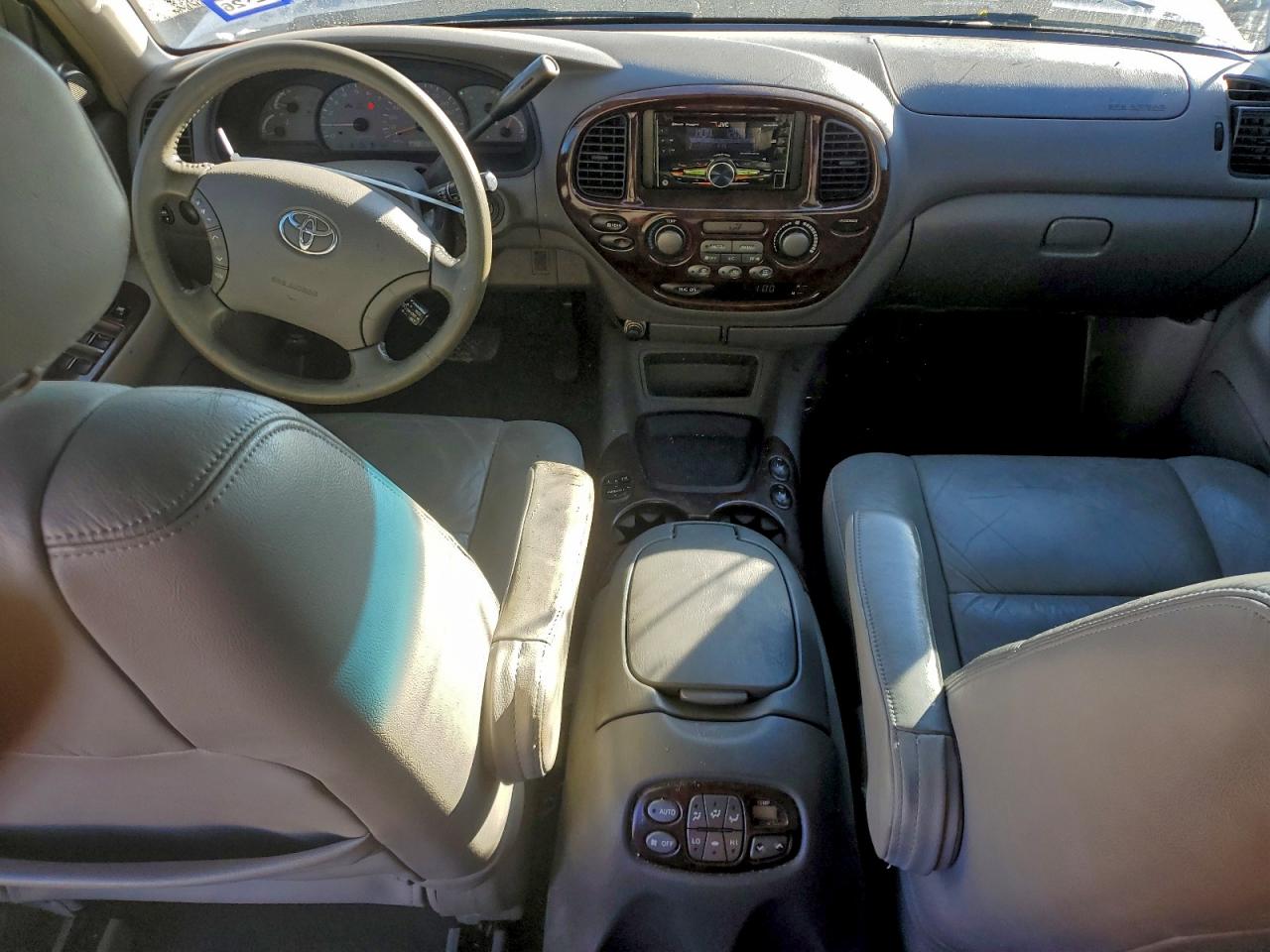 2004 TOYOTA SEQUOIA LIMITED photo 15