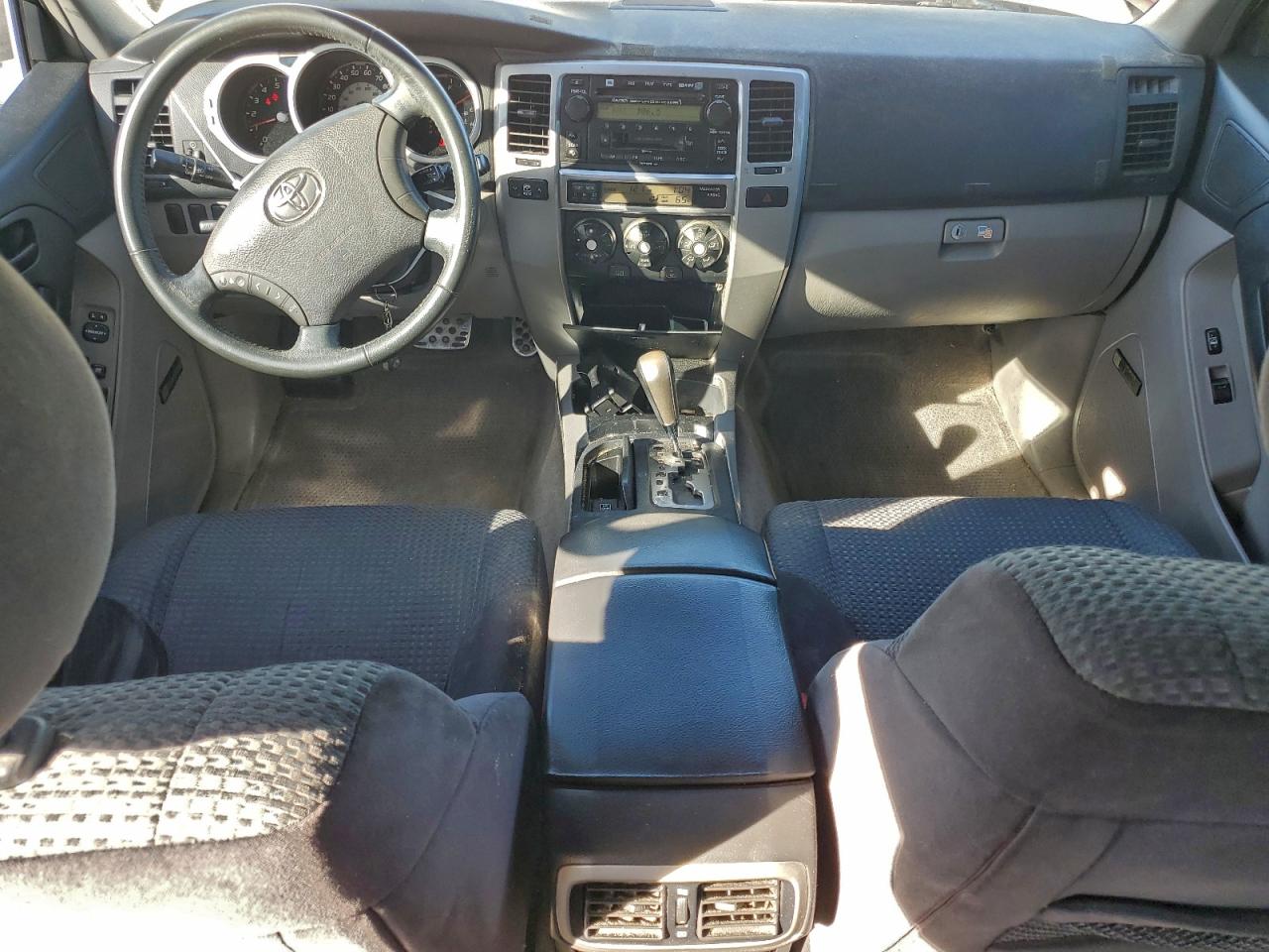 2005 TOYOTA 4RUNNER SR5 photo 8