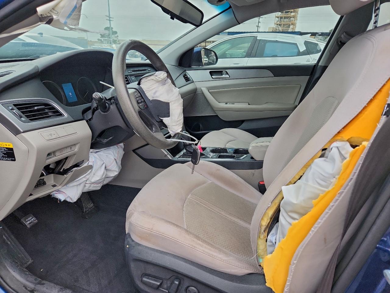 2015 HYUNDAI SONATA SE photo 7