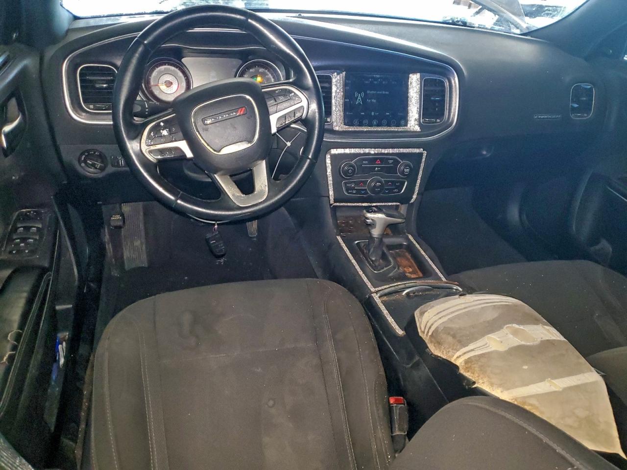 2017 DODGE CHARGER SXT photo 22