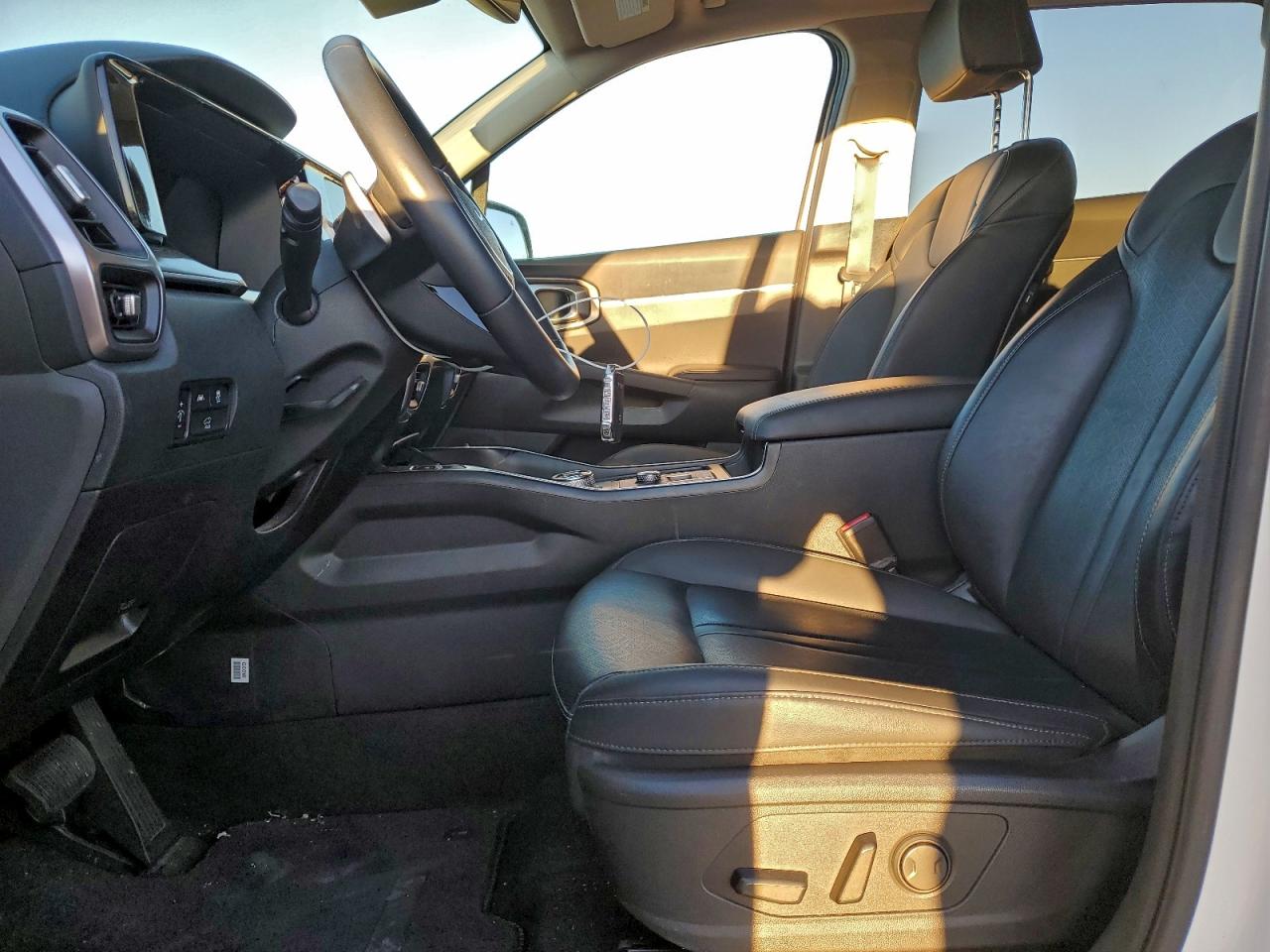 2024 KIA SORENTO EX photo 7