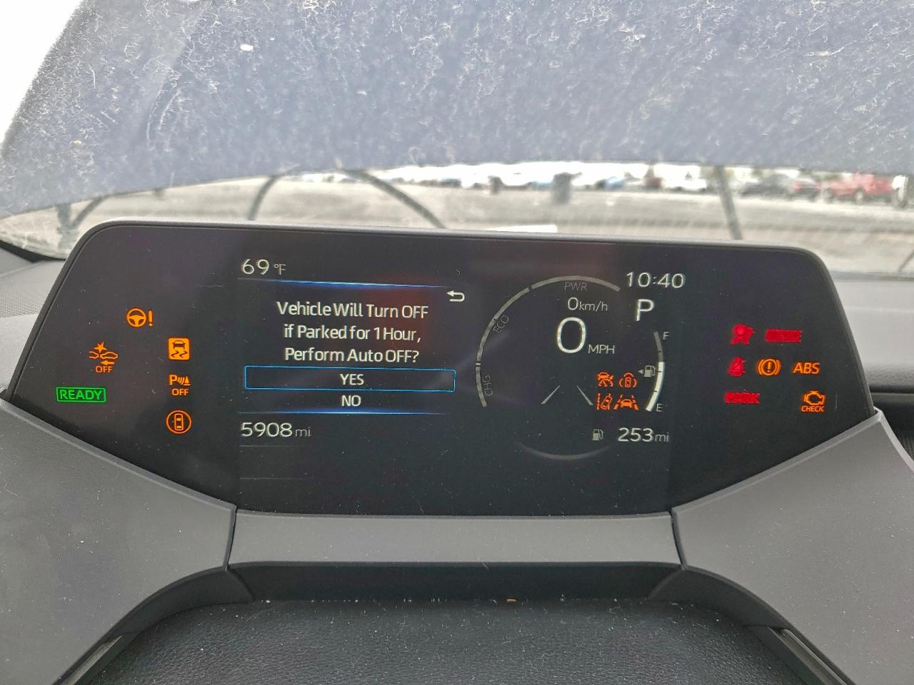 2025 TOYOTA PRIUS LE photo 25