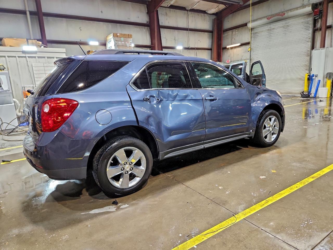 2013 CHEVROLET EQUINOX LT photo 3