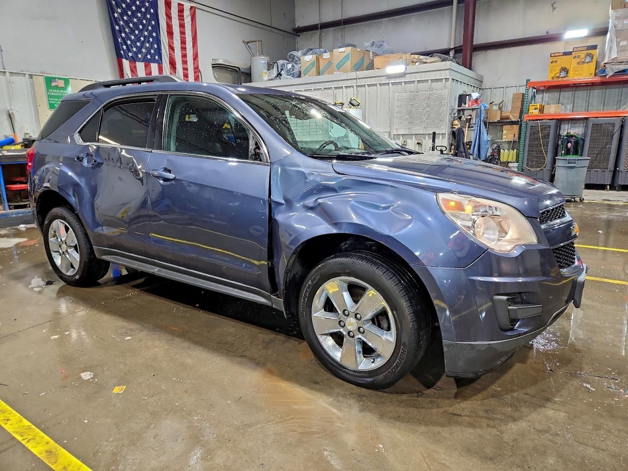 2013 CHEVROLET EQUINOX LT photo 4