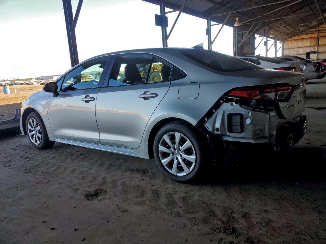 2025 TOYOTA COROLLA LE photo 3