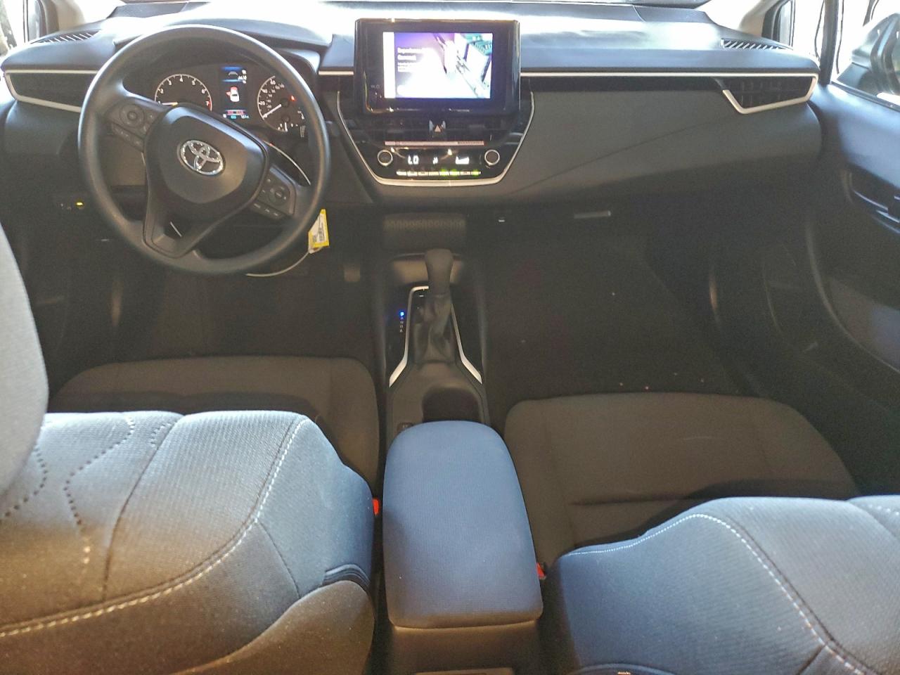 2025 TOYOTA COROLLA LE photo 15