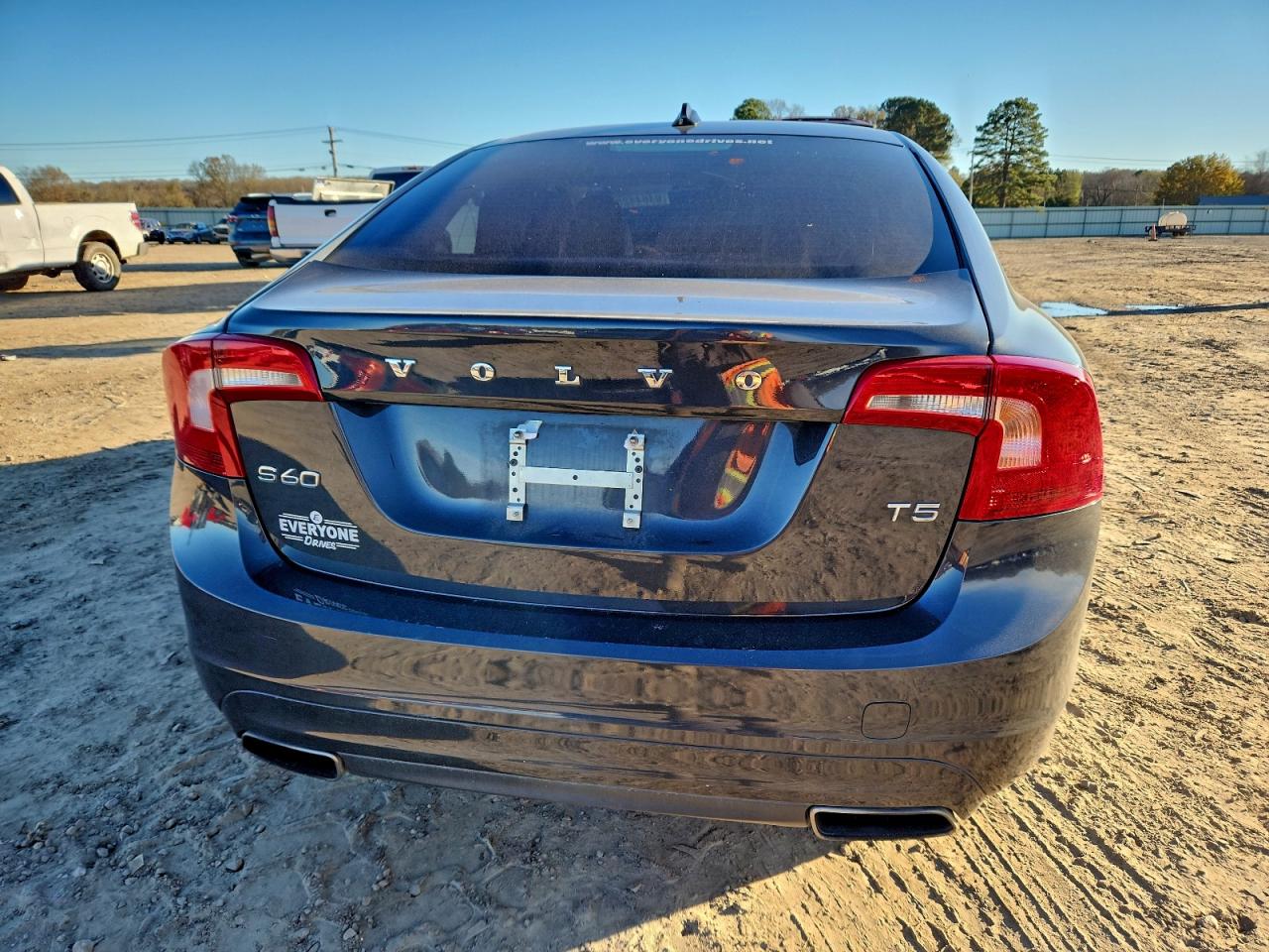 2016 VOLVO S60 PREMIER photo 6