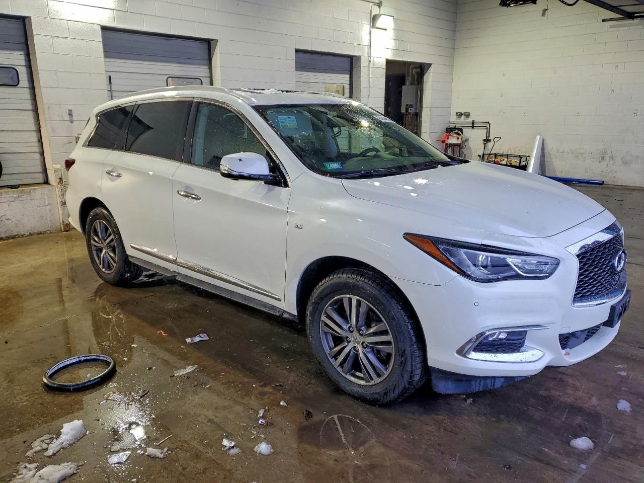 2020 INFINITI QX60 LUXE photo 4