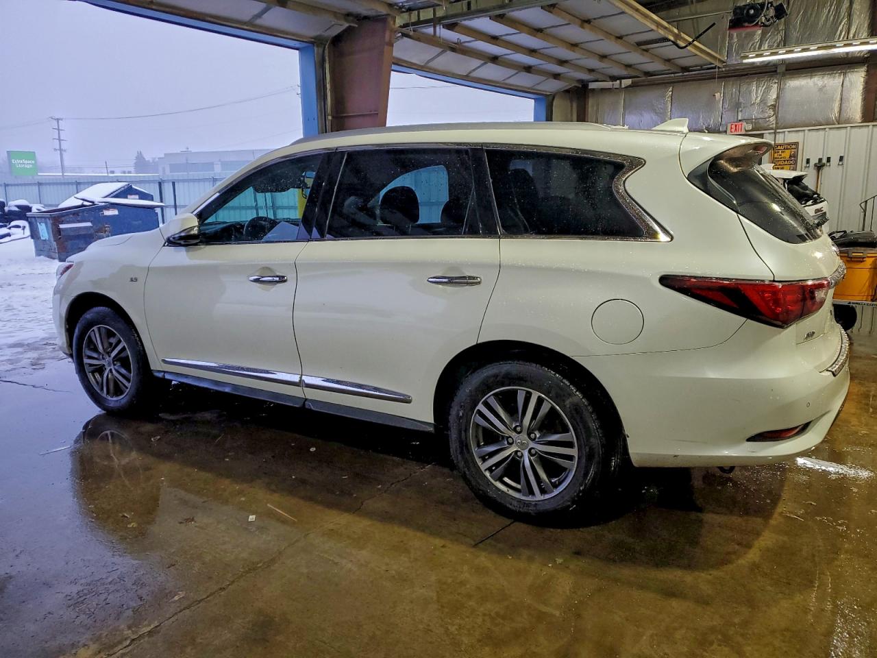2020 INFINITI QX60 LUXE photo 2