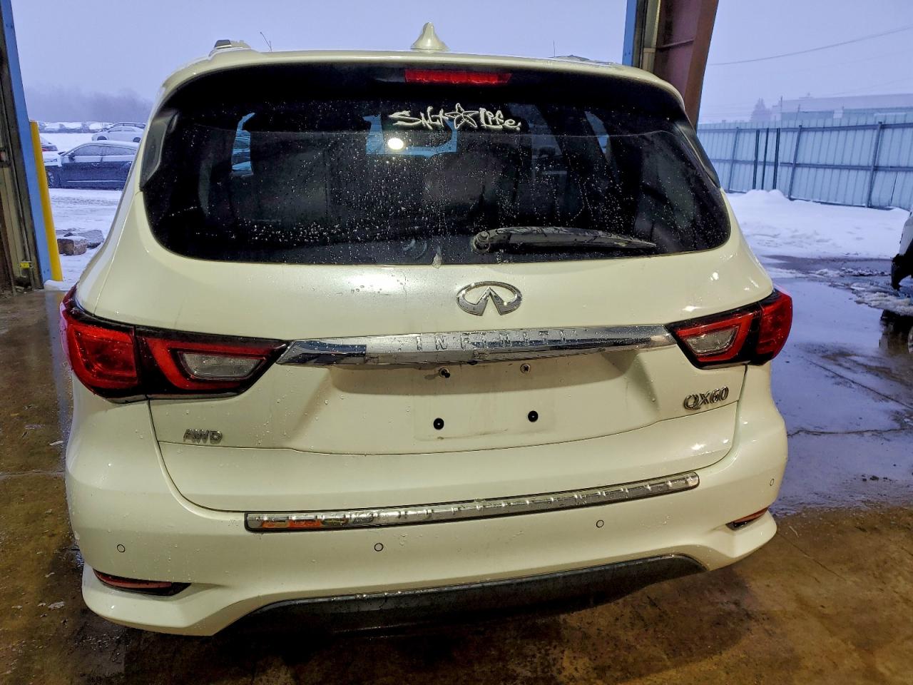2020 INFINITI QX60 LUXE photo 6