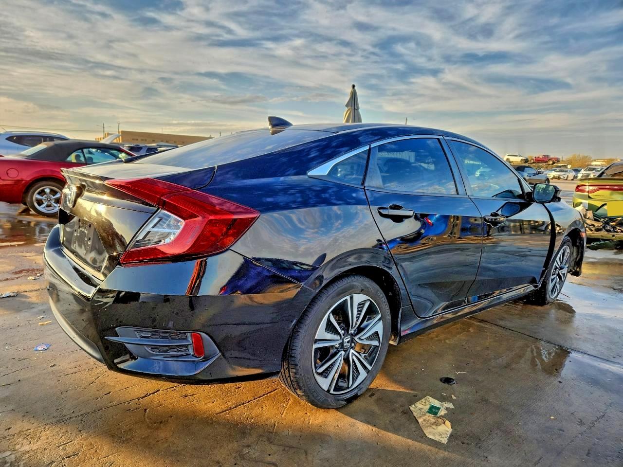 2016 HONDA CIVIC EXL photo 5