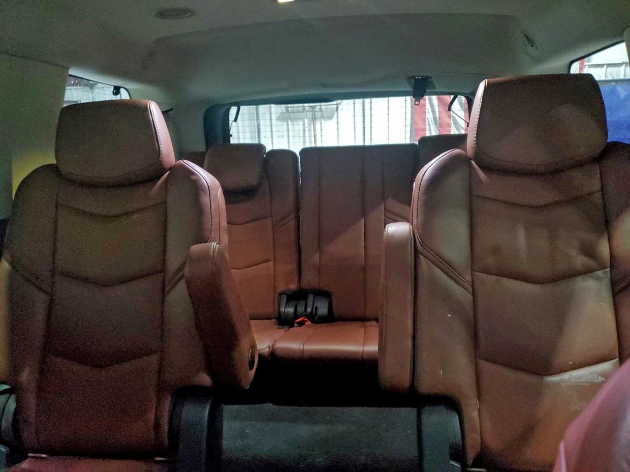 2016 CADILLAC ESCALADE LUXURY photo 10