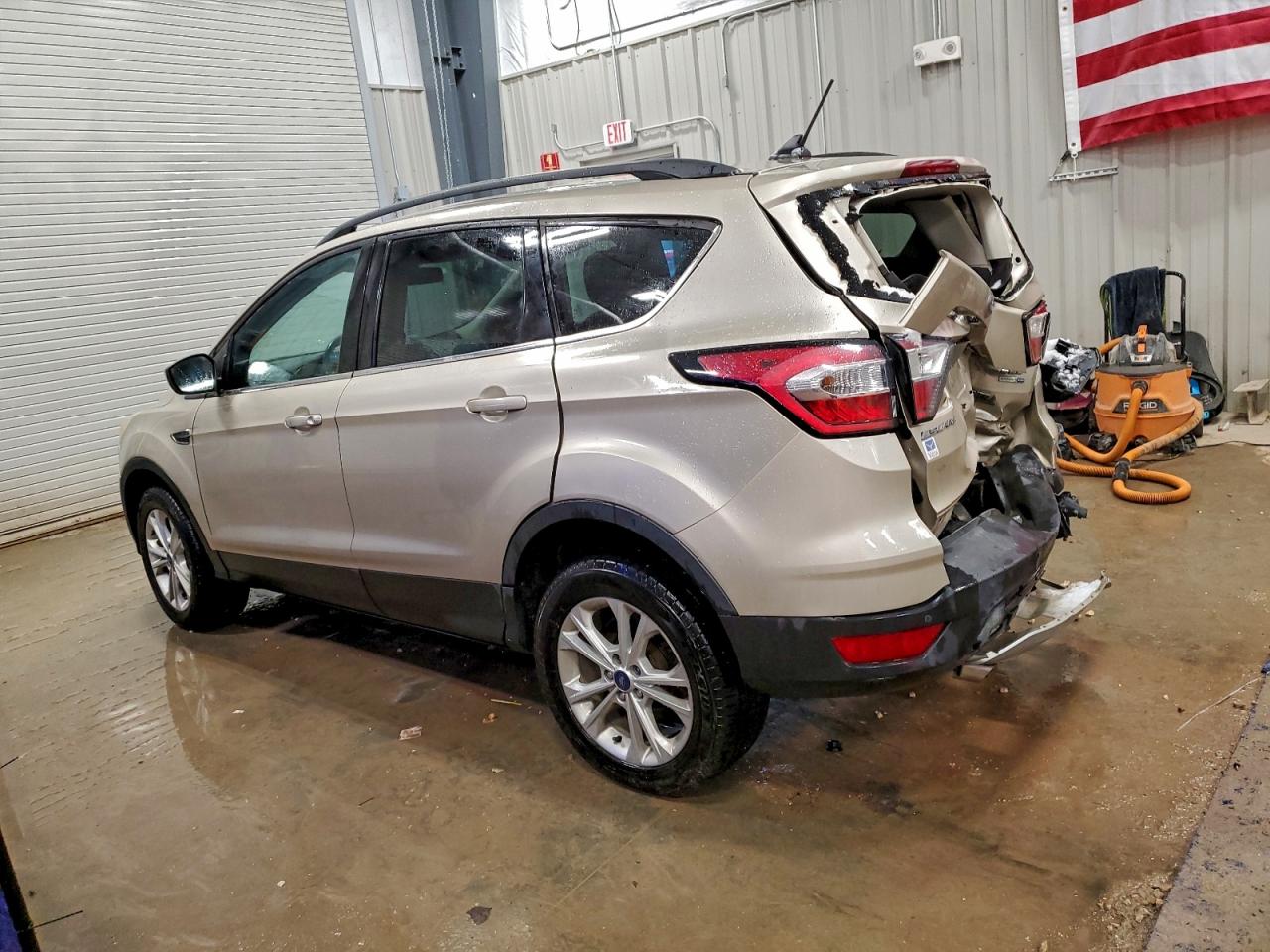 2018 FORD ESCAPE SEL photo 3