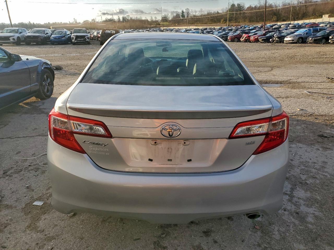 2013 TOYOTA CAMRY SE photo 6
