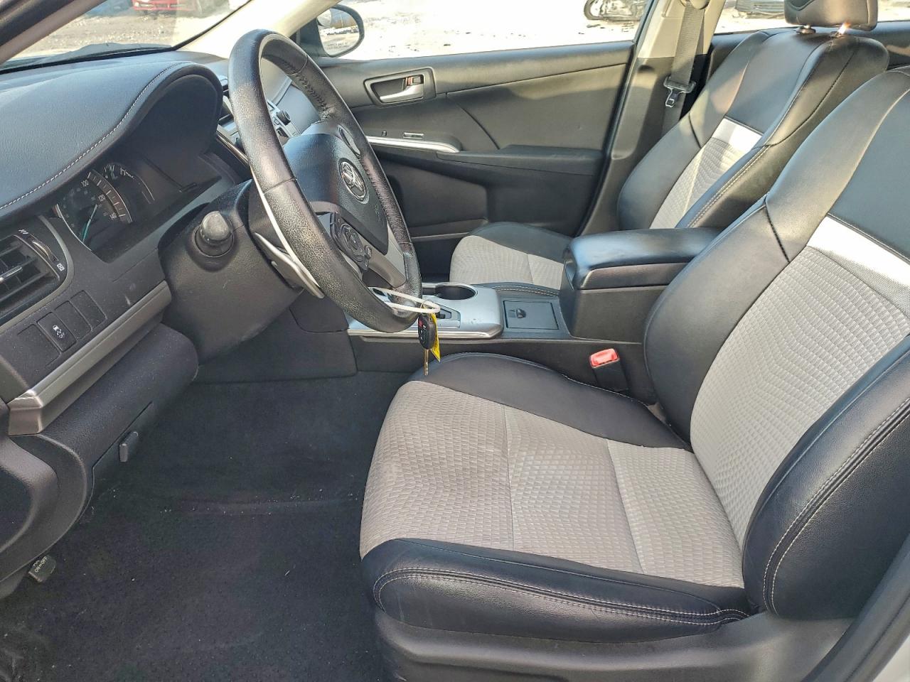 2013 TOYOTA CAMRY SE photo 7