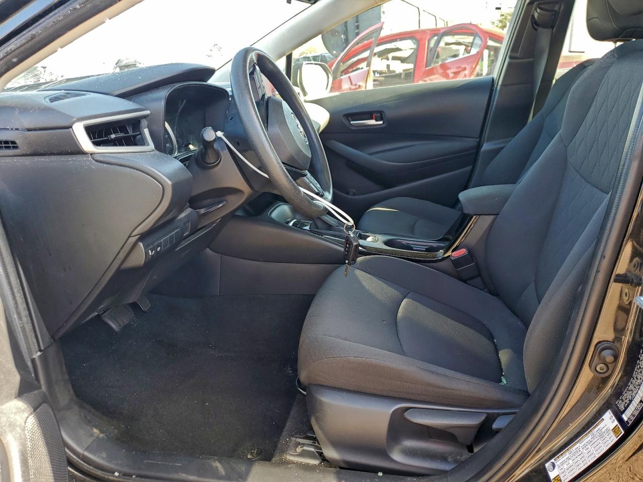 2020 TOYOTA COROLLA LE photo 13