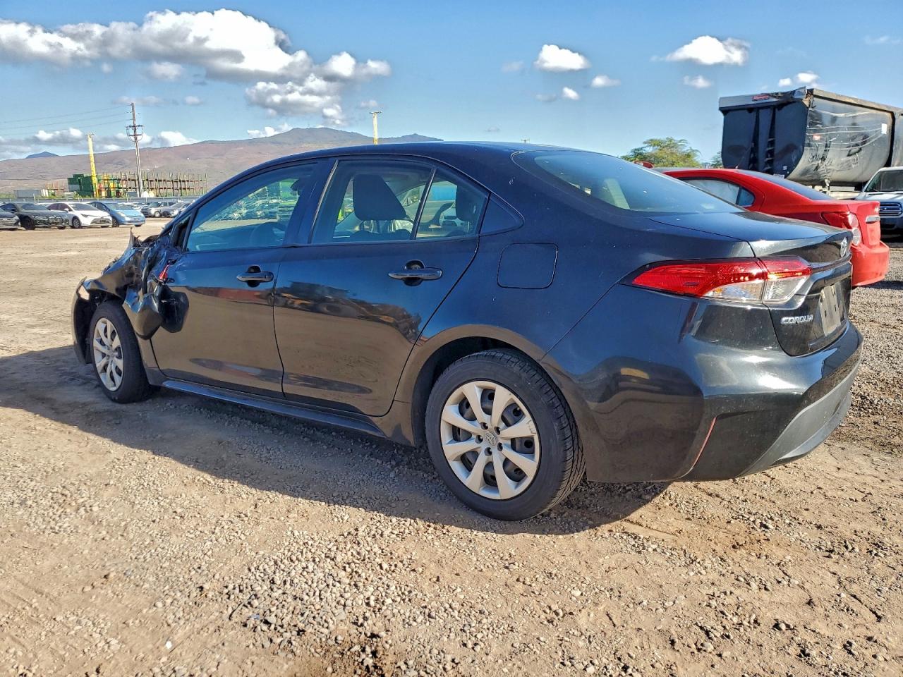 2020 TOYOTA COROLLA LE photo 3