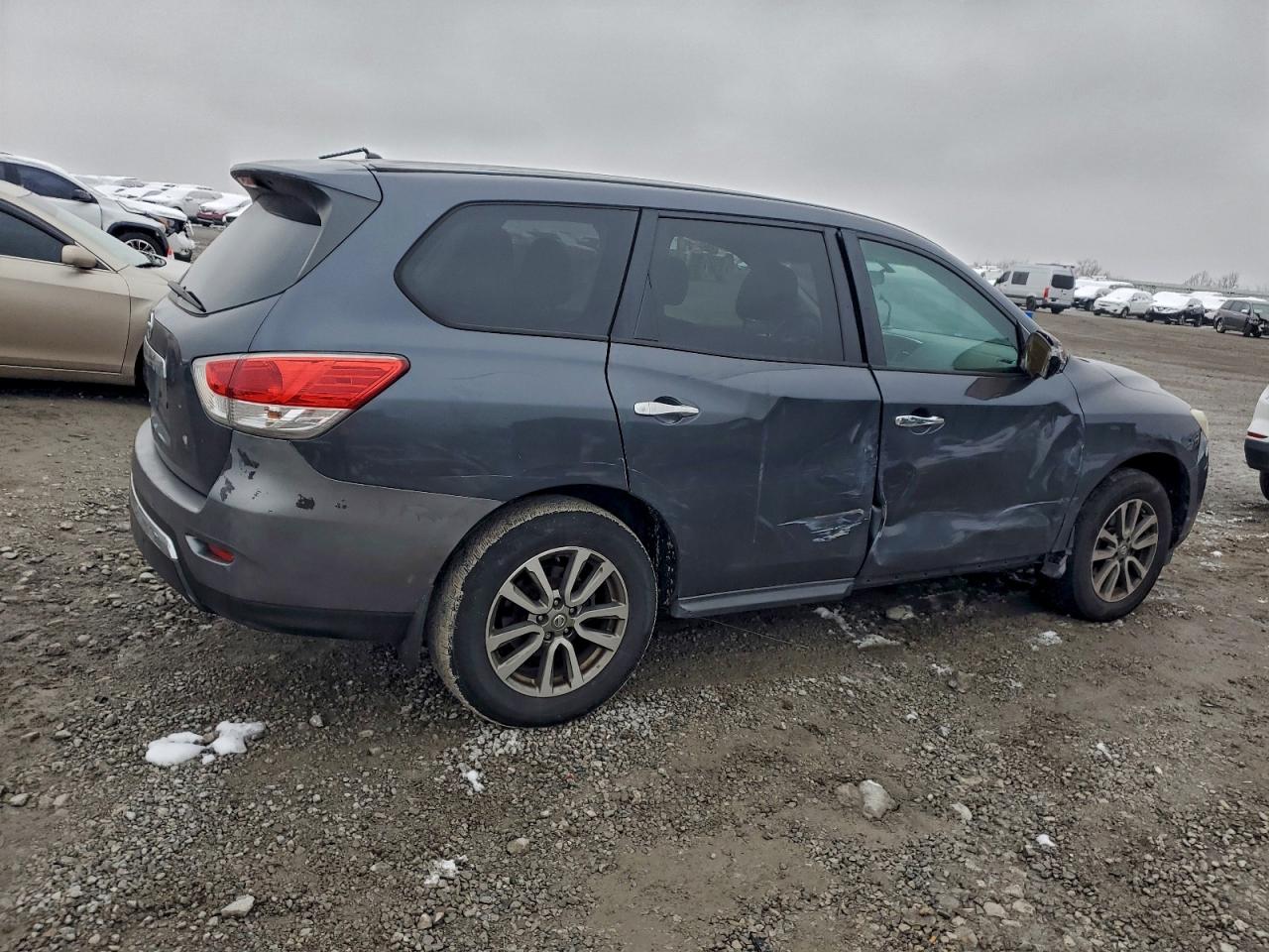 2013 NISSAN PATHFINDER S photo 5