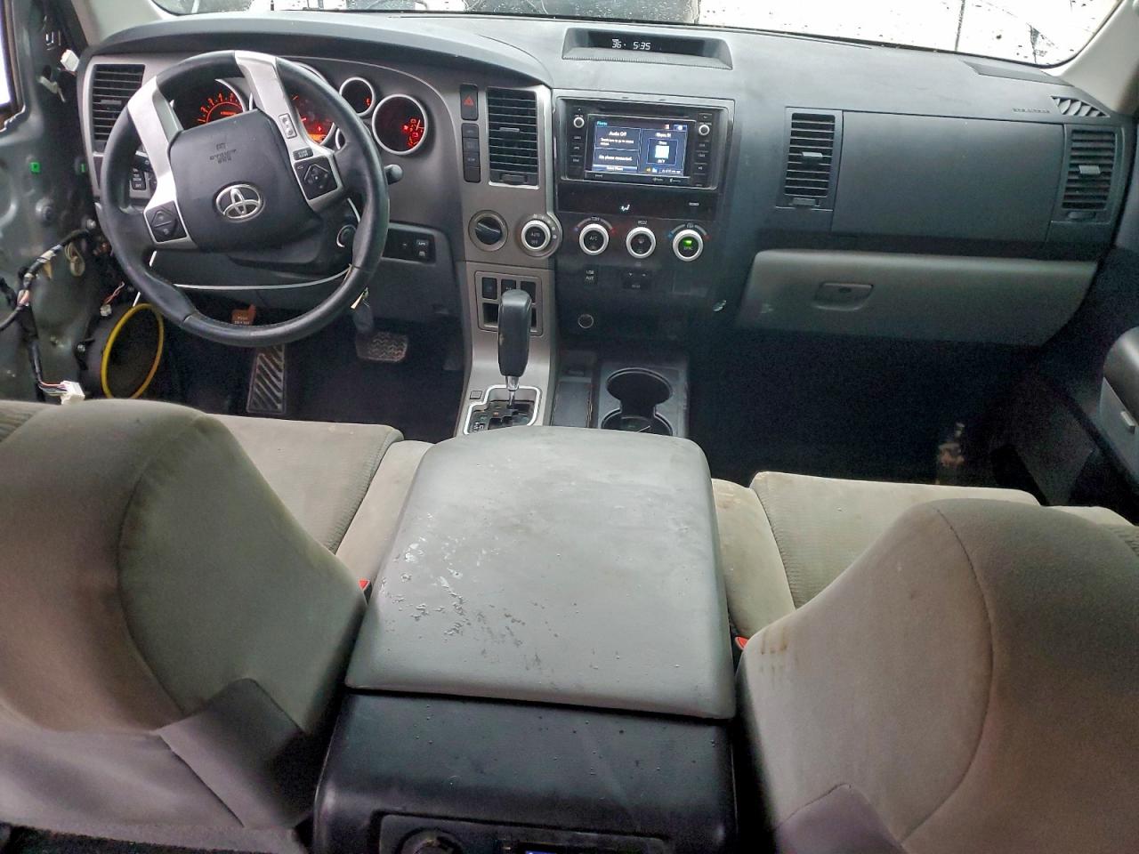 2017 TOYOTA SEQUOIA SR5 photo 8