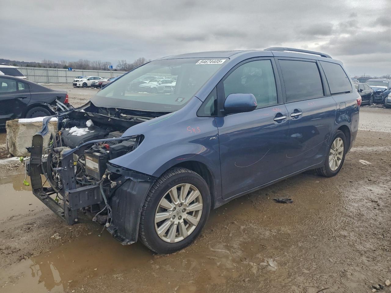 2017 TOYOTA SIENNA