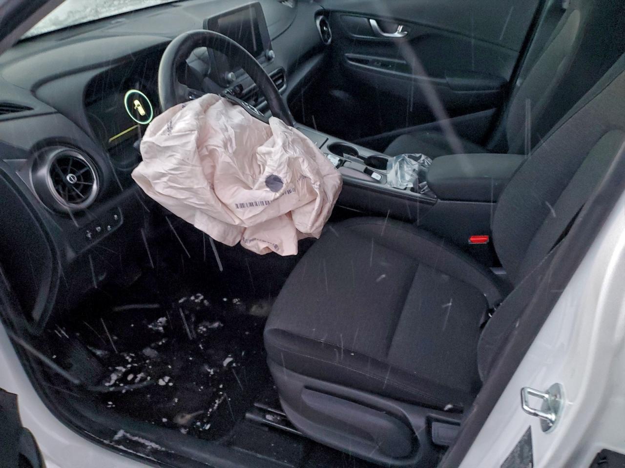2022 HYUNDAI KONA SEL photo 7