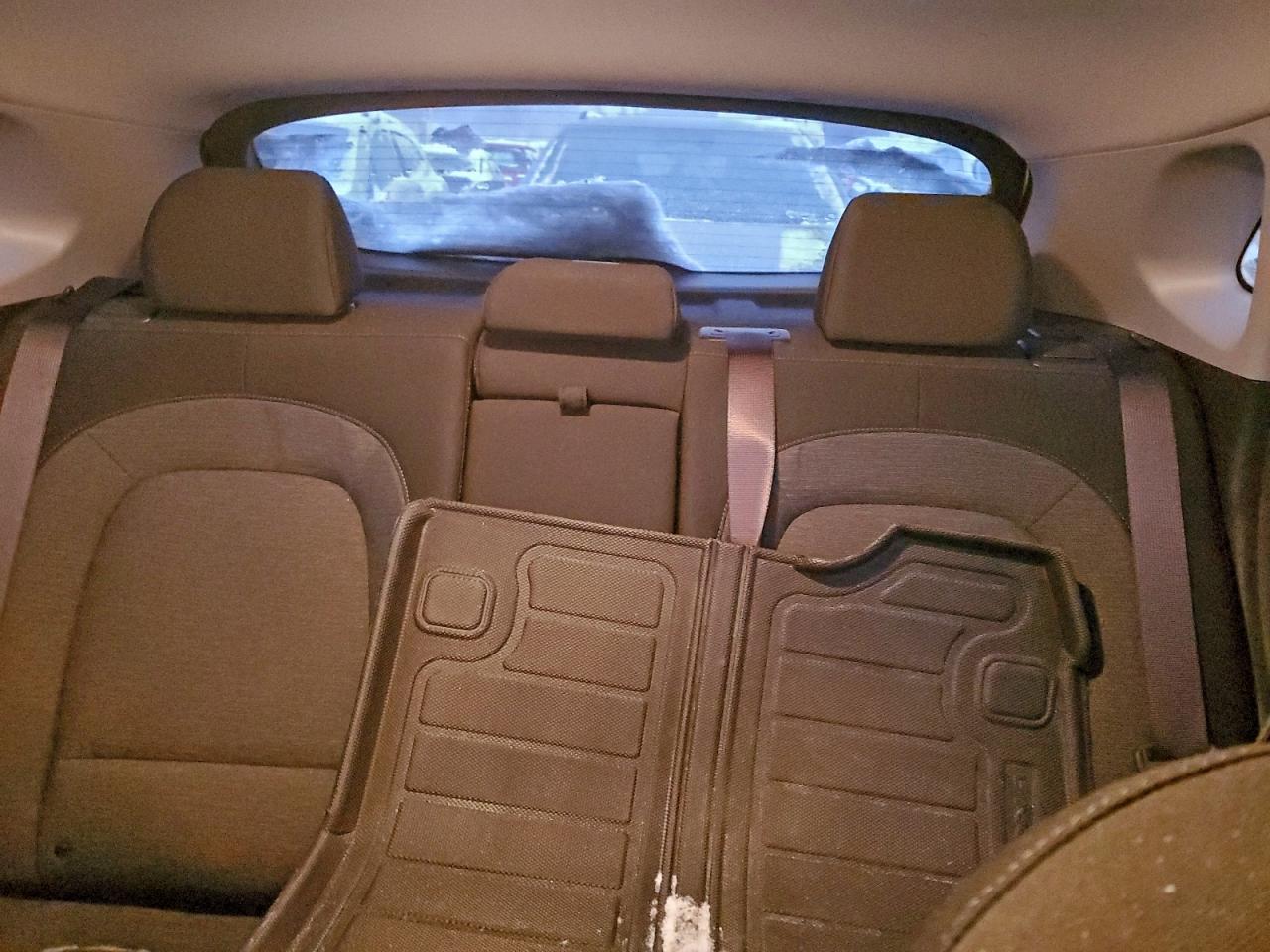 2022 HYUNDAI KONA SEL photo 10