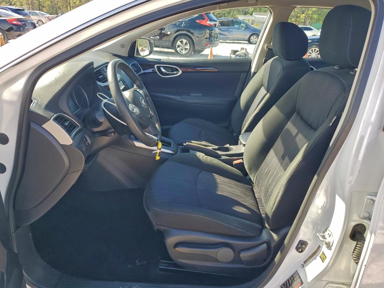 2019 NISSAN SENTRA SV photo 19