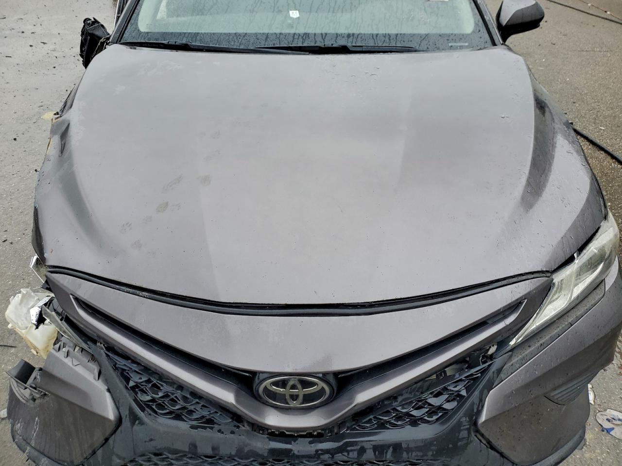 2020 TOYOTA CAMRY SE photo 31