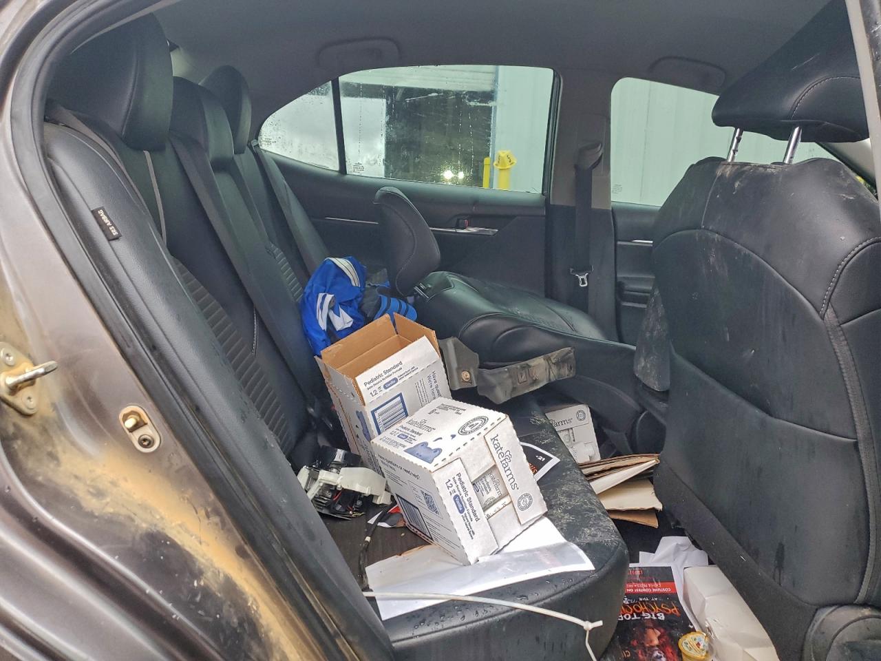 2020 TOYOTA CAMRY SE photo 28